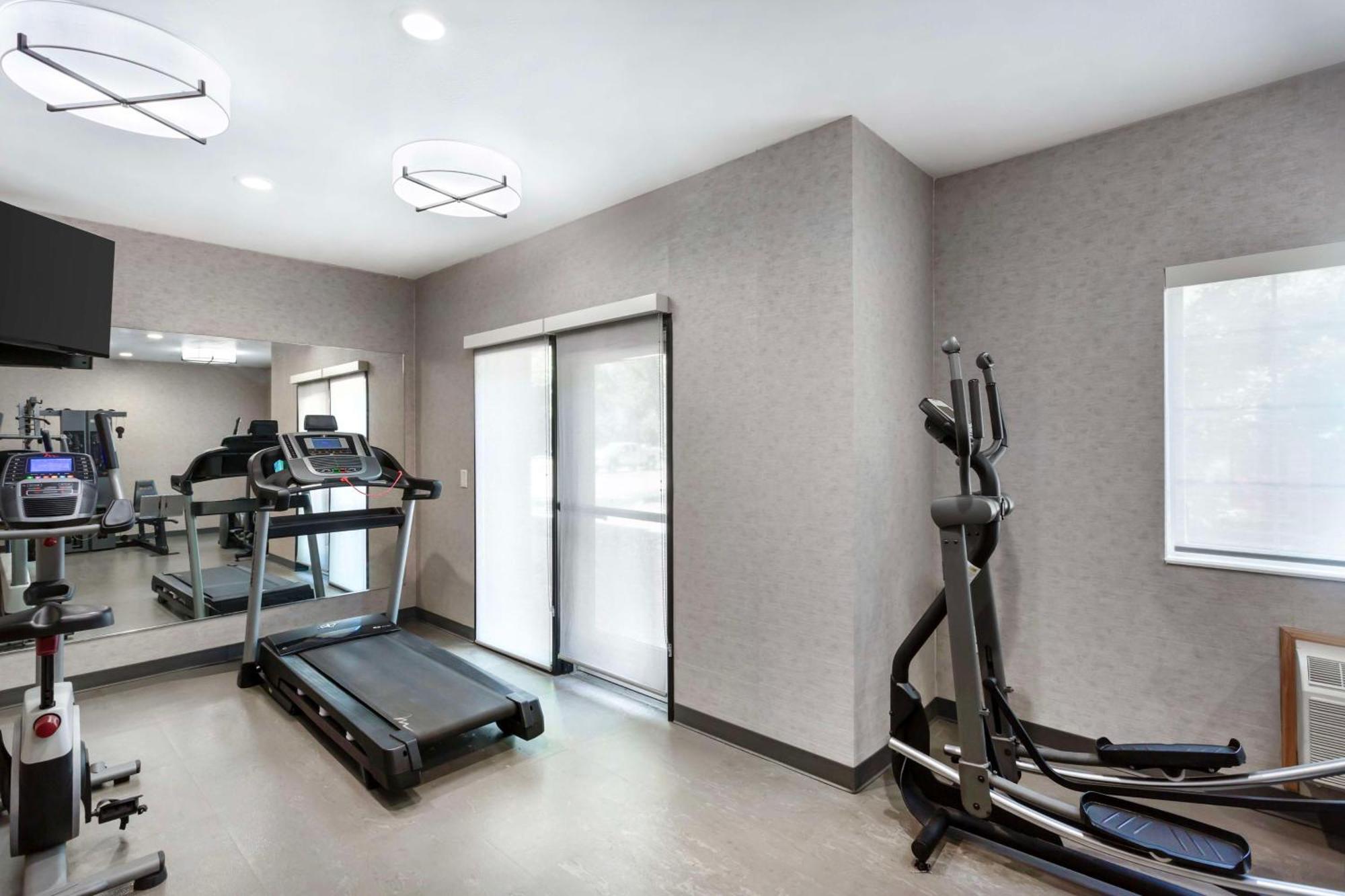 Best Western Holiday Hills Coalville Ngoại thất bức ảnh