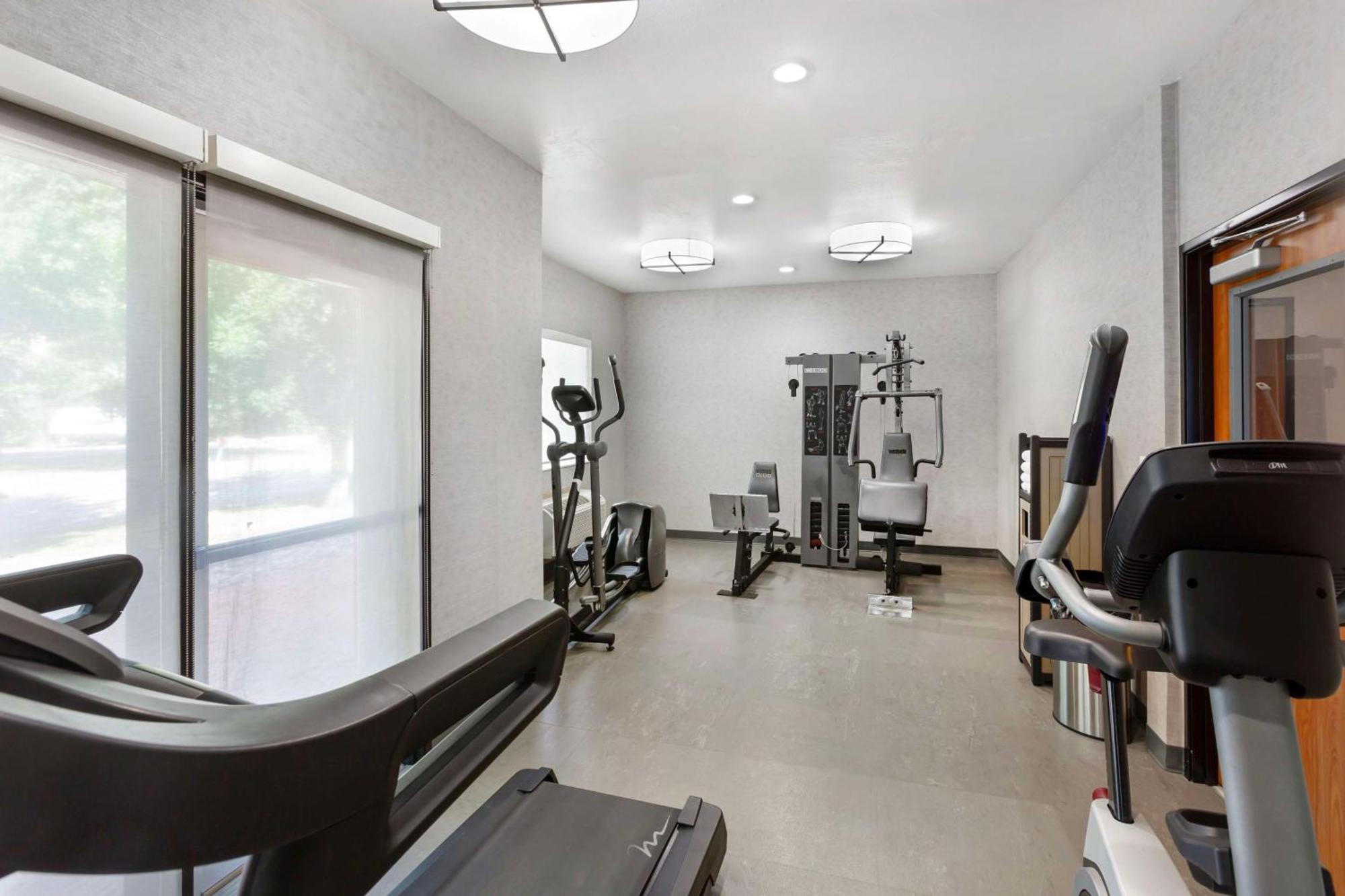 Best Western Holiday Hills Coalville Ngoại thất bức ảnh