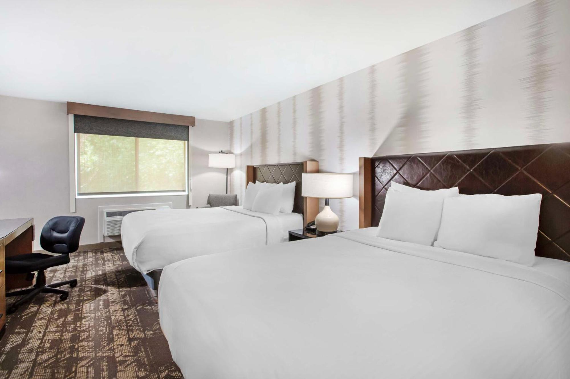 Best Western Holiday Hills Coalville Ngoại thất bức ảnh